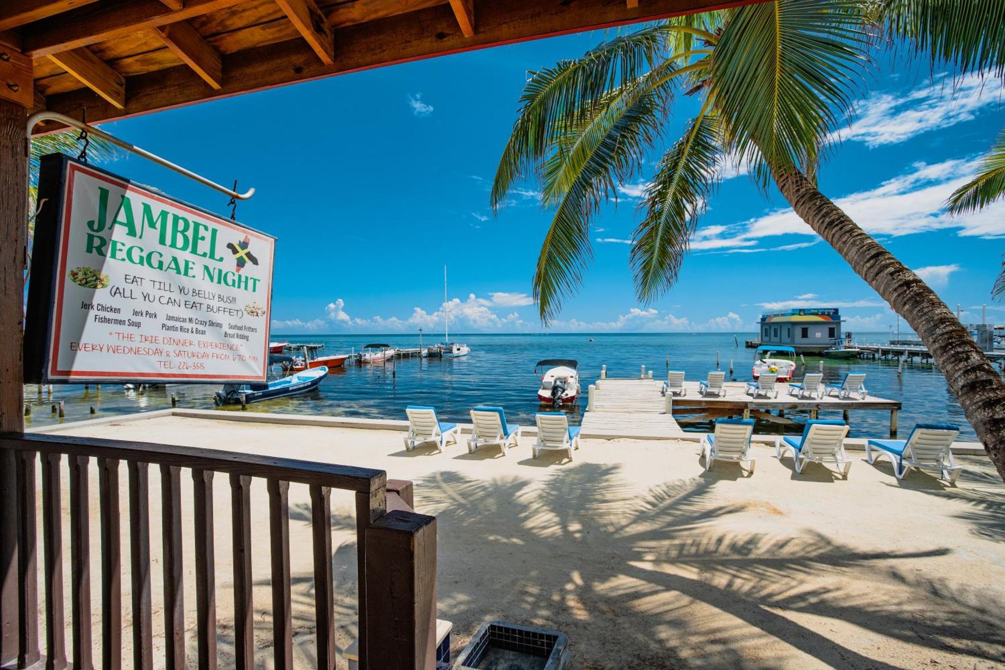 Sunbreeze Suites San Pedro  Exterior photo